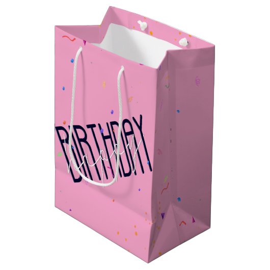 Happy Birthday Text met Confetti Medium Cadeauzakje (Voorkant Gekanteld)
