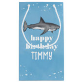 Happy Birthday Whimsical Blue Ocean Sharks Fun Klein Cadeauzakje (Achterkant)