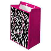 Happy Birthday Zebra Print Hot Pink Gift Bag Medium Cadeauzakje (Achterkant Gekanteld)