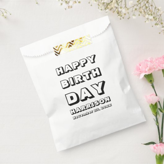 Happy Birthday zwarte witte aangepaste naam modern Bedankzakje (Gezegeld)