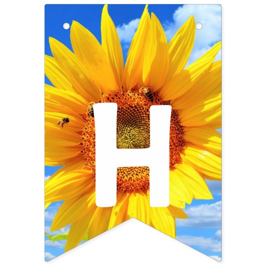 Happy Bitrhday - Zonnebloem en bijen op Blue Sky Vlaggetjes (Tweede vlag)