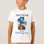 Happy Camper First Birthday shirt Brother Camping<br><div class="desc">De eerste verjaardag van de baby vieren met dit speciale T-shirt,  speciaal en gepersonaliseerd design</div>