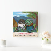 Happy Camper Life Quote Mountain Vista-Sjabloon Vierkante Klok (Huis)