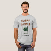 Happy Camper Pine Trees gepersonaliseerd T-shirt (Voorkant volledig)