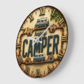 Happy Camper RV Adventure Gift Rustic Cabin Grote Klok (Hoek)