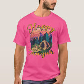 Happy Camper Tent Sunset Mountains Campfire Campin T-shirt (Voorkant)
