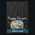 Happy Campers Familienaam Theedoek<br><div class="desc">Fun aangepaste familienaam met Happy Campers-tekst! Een leuke toevoeging aan je kampeerterrein. Alle tekst kan worden aangepast. Kunstwerk van Valarie Wade.</div>