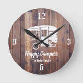 Happy Campers Rustic Camping Trailer Familienaam Ronde Klok (Voorkant)