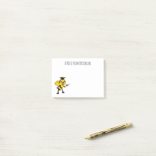 Happy cartoon bee afstuderen post-it® notes (Op bureau)