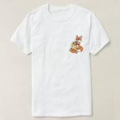 Happy Cartoon Fox Eating Giant Cheesy Pizza T-shirt (Design voorkant)
