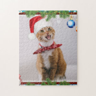 Happy cat in het rode kerstpet legpuzzel