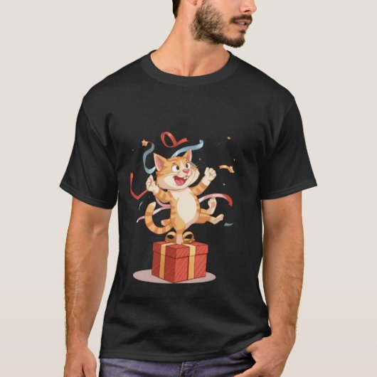 Happy Celebration Cat - Excited Kitten on Gift Box T-shirt (Voorkant)