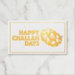 Happy Challah Days Feestdagen Hanukkah Chanukah Cadeaulabels<br><div class="desc">Het label van de Gift kenmerkt een originele tellersillustratie van een brood van gebroken kajallabrood, met HAPPY CHALLAH DAYS in een leuk doopvont. Geweldig voor het vieren van Hanukkah. Dit ontwerp is ook beschikbaar op andere producten.Zie niet wat u zoekt? Hulp nodig bij aanpassingen? Neem contact op met Rebecca om...</div>