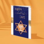 Happy Challah Days Hanukkah Feestdagenkaart<br><div class="desc">Dit ontwerp werd gecreeerd door digitale kunst. Het kan op het gebied worden gepersonaliseerd dat door de foto en/of de tekst te veranderen wordt verstrekt. Of het kan worden aangepast door de klik te kiezen om de andere optie aan te passen en de kleur op de achtergrond te verwijderen of...</div>