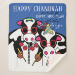 Happy Chanukah Moo Sherpa Blanket/Medium Sherpa Deken<br><div class="desc">Pas "Happy Chanukah en Happy Moo Year" aan Sherpa Fleece Blanket/Medium personaliseer tekst en voeg uw eigen bericht toe. Kies uw favoriete doopvontstijl, grootte, en kleur. Grootte: Middelgrote knuffel tot warmte en comfort in onze meest luxe deken tot nu toe, de Sherpa fleece deken. Ideaal voor die nachten als je...</div>