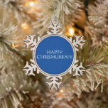 Happy Chrismukkah blue Jewish Holiday Tin Sneeuwvlok Ornament<br><div class="desc">Gelukkig Chrismukkah blauw Joodse Vakantie Sneeuwvlok Pewter Kerst Ornament. Witte tekst op blauwe achtergrond.</div>