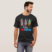 Happy Chrismukkah Gnomes Merry Christmas and Happy T-shirt (Voorkant volledig)