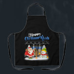 Happy Chrismukkah Jewish Kersthanukkah Schort<br><div class="desc">Kerstkerstjongens Kinder Mannen. Grappig Humor grafisch t-shirt voor degenen die geloven in Santa Claus,  love Deer,  Reindeer,  Elf,  Elves,  zingende liedjes,  feestversieringen,  boom,  pet,  sokken Dit kerstt-shirt met een grafisch cadeau is geweldig voor Kerstmis</div>