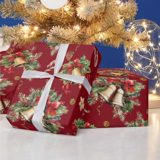 Happy Christmas Bells Holly Berries Pinecones Rood Cadeaupapier (Feestdagen)