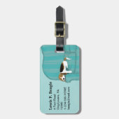 Happy Couch Beagle | Schattigee hond gepersonalise Bagagelabel (Voorkant verticaal)