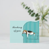 Happy Couch Beagle | Schattigee hondendouane Briefkaart (Staand voorkant)