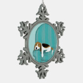 Happy Couch Dog - Cute Sleepy Beagle Holiday Tin Sneeuwvlok Ornament (Links)