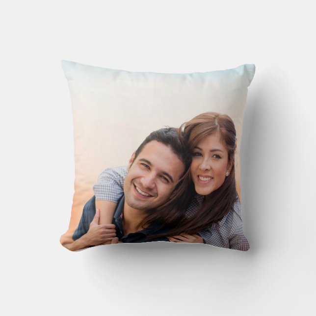 Happy Couple Photo Throw Pillow - Personalized Kussen (Voorkant)