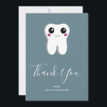 Happy Dental Tooth glimlachend Cute Hartelijk dank Bedankkaart<br><div class="desc">Dank je wel met een tekening van een grote witte tand met een schattige kawaii glimlach en grote gelukkige ogen.</div>