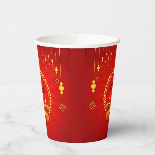 Happy Diwali 20xx voegt Jaar of Tekst rood Geel to Papieren Bekers (Links)