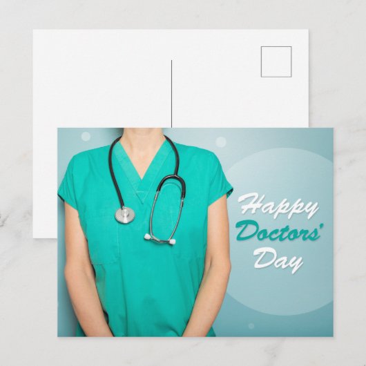 Happy Doctors Day Female in Scrubs and Stethoscope Feestdagenkaart (Voorkant / Achterkant)