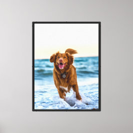 Happy Dog aan het strand van Ocean Joyful Canvas Afdruk