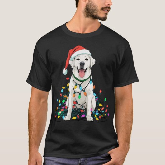 Happy Dog Tangled in Christmas Lights T-Shirt (Voorkant)