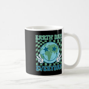 Happy Earth Day 2025 Retro Groovy Earth Day Everyd Koffiemok