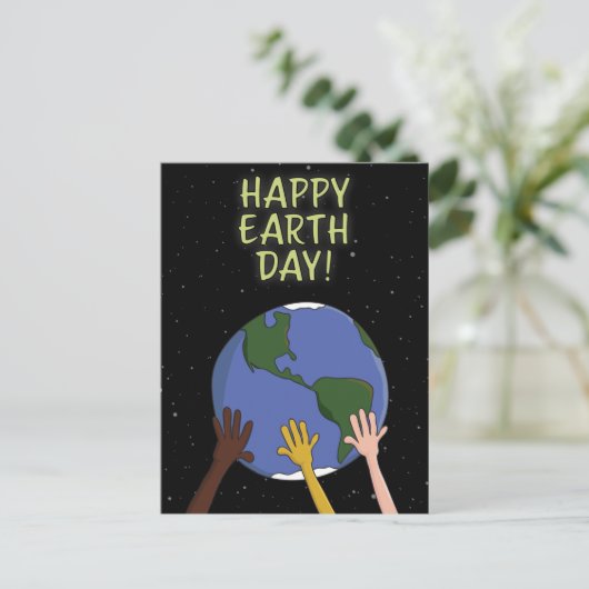 Happy Earth Day Hands Holding Planet in Space Feestdagenkaart (Staand voorkant)