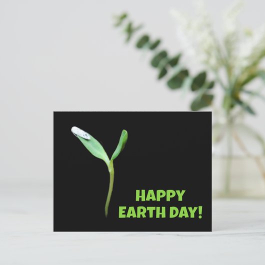 Happy Earth Day Nieuwe Groei Zaailing Zwart Briefkaart (Staand voorkant)
