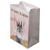 Happy Easter Bunny blaast Pink Bubble Gum Medium Cadeauzakje (Achterkant Gekanteld)