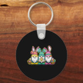 Happy Easter Bunny Egg Hunting en Bysket Gnome Ea Sleutelhanger (Voorkant)