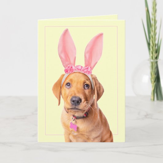 Happy Easter Schattig Labrador Puppy in Bunny Ears Feestdagen Kaart (Voorkant)