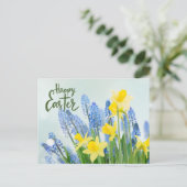 Happy Easter Yellow Daffodils en Blue Flowers Briefkaart (Staand voorkant)