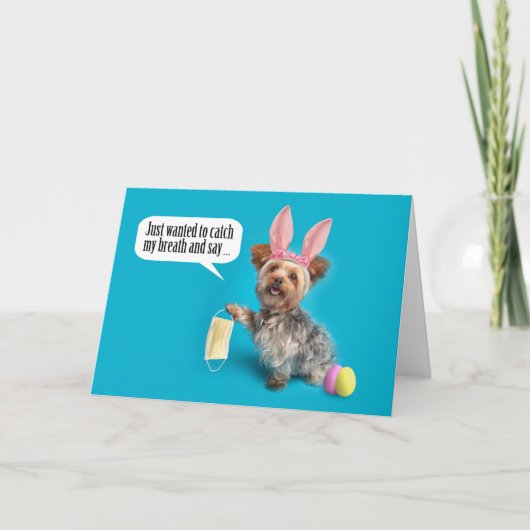 Happy Easter Yourkie neemt pandemisch gezichtsmask Feestdagen Kaart (Voorkant)