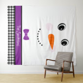Happy Face Snowman met paarse Bowtie Tapestry Wandkleed (In Situ (horizontaal))
