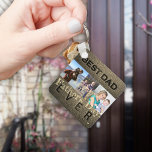 Happy Fathers Dag houdt van je vader drie foto's Sleutelhanger<br><div class="desc">gouden zwarte leder ziet er "BEST DAD EVER" (voorzijde) en "HOOG JE DAD" (achterzijde) uit met reliëfdruk (HET IS NIET ECHT GEEMBOSSD LEATHER,  HET EMBOSS EFFECT IS PAPER PRINTED!) Vaderdag uw eigen sleutelhanger aan beide zijden gepersonaliseerd met uw 3 foto's,  jouw tekst en handtekening.</div>