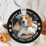 Happy Fathers Day Best Dog Dad ever Cute Pet Photo Sleutelhanger<br><div class="desc">Beste hond vader ooit ... Verrassend je favoriete hond pap deze Vaderdag met deze superschattige sleutelhanger van de douanefilm. Pas deze sleutelhanger van een hond aan met de favoriete foto en naam van je hond. Geweldig cadeau van de hond. COPYRIGHT © 2020 Judy Burrows, Black Dog Art - Alle rechten...</div>