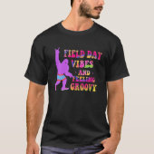 Happy Field Day Vibes and Feeling Groovy Tie Dye G T-shirt (Voorkant)