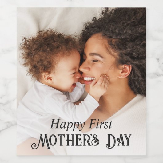 Happy First Moederdag Custom Photo Wijn Etiket (Enkel label)