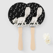 Happy Fluffy White Cat op Piano Keys Muzieknoten Handwaaier (Voorkant en achterkant)