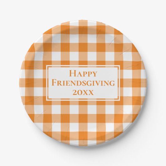 Happy Friendsgiving Sinaasappel Wit Gingham Plaid Papieren Bordje (Voorkant)