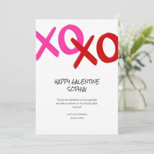 Happy Galentine XOXO Knuffels en Kusjes Beste Vrie Feestdagenkaart (Staand voorkant)
