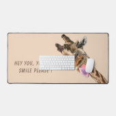 Happy Giraffe Custom Kleur en Tekst Funny Desk Mat (Keyboard & Muis)