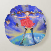 Happy Girl met vogels - Joy - Fun Rond Kussen (Voorkant)